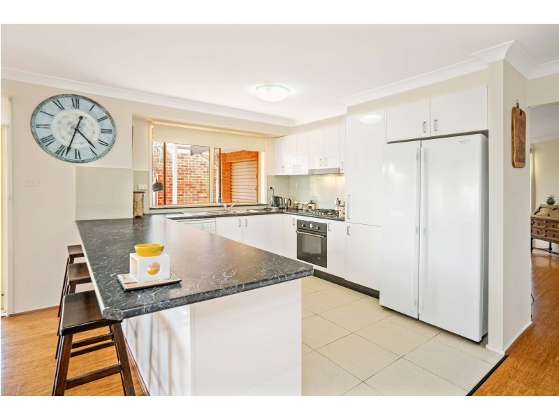 13 Glengyle Court, Wattle Grove NSW 2173