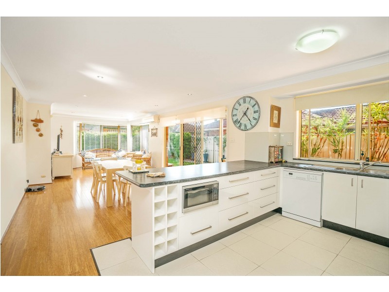 13 Glengyle Court, Wattle Grove NSW 2173