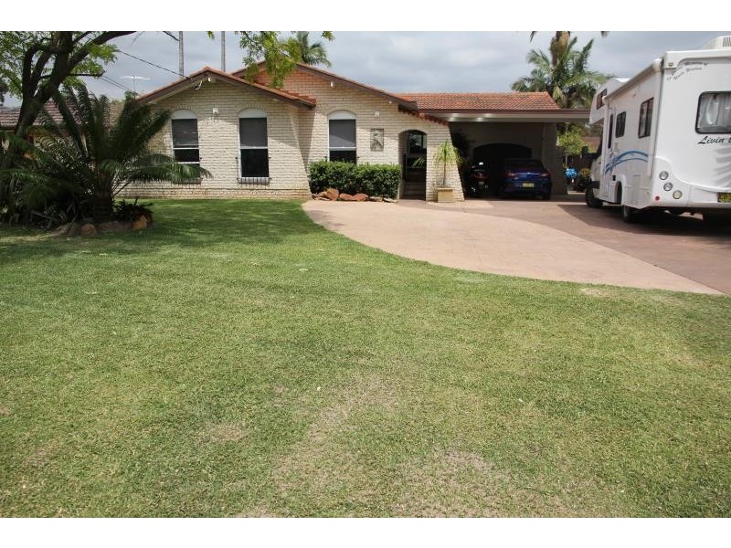 42 CRAIG AVENUE, Moorebank NSW 2170