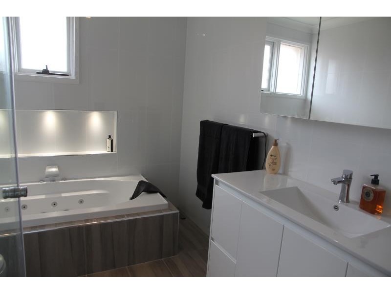 42 CRAIG AVENUE, Moorebank NSW 2170