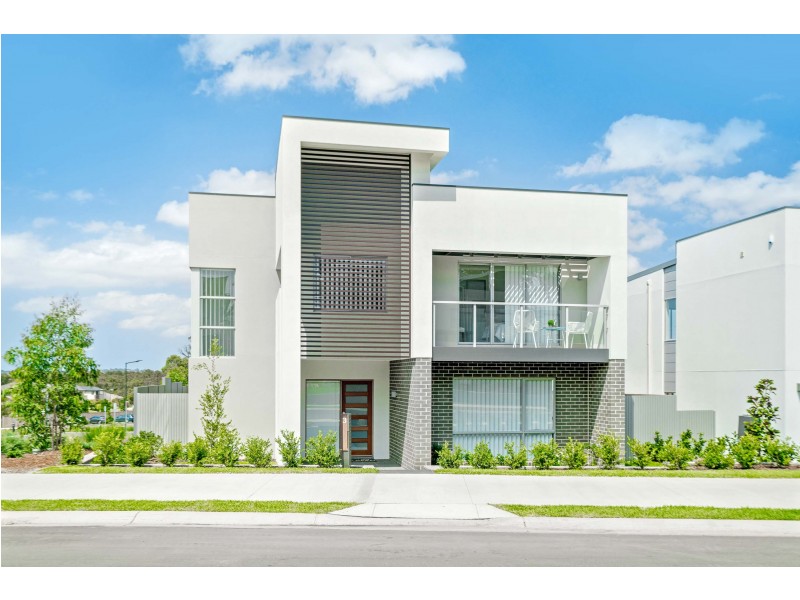 3 Greenview Drive, Moorebank NSW 2170