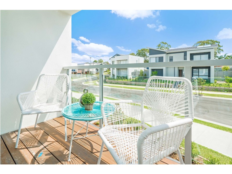 3 Greenview Drive, Moorebank NSW 2170