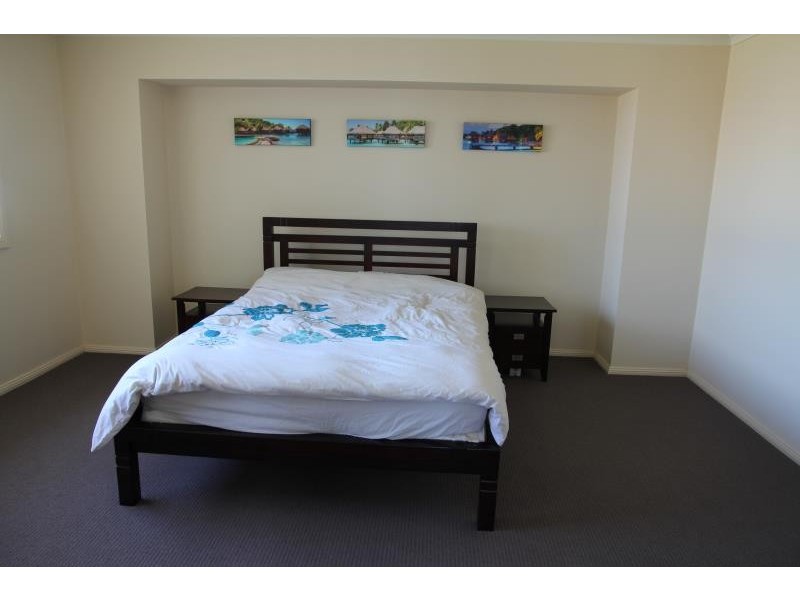 5 THE PARKWAY AVE, Moorebank NSW 2170