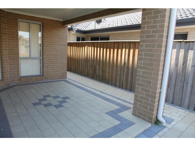 5 THE PARKWAY AVE, Moorebank NSW 2170