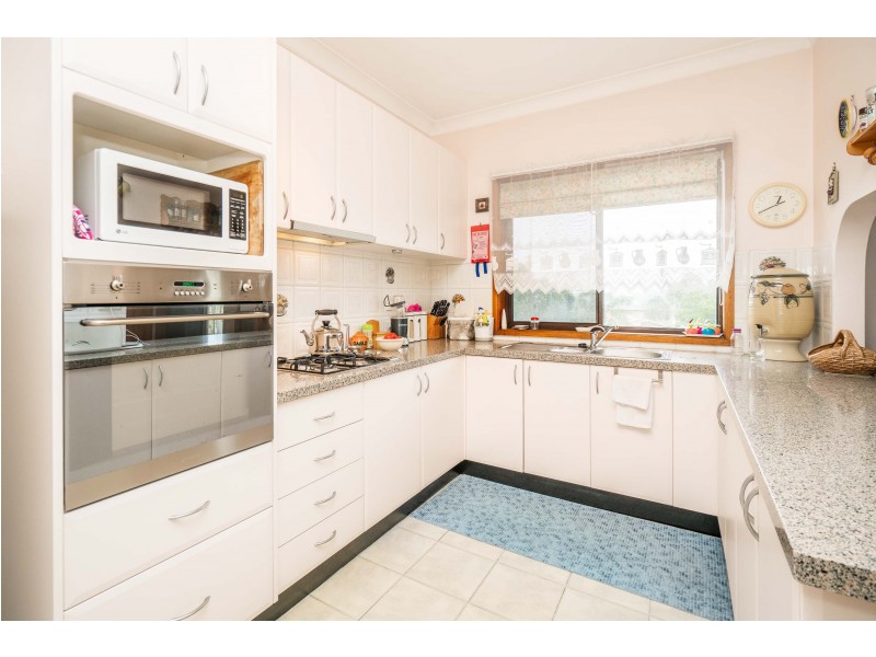 32 Phoenix Crescent, Casula NSW 2170