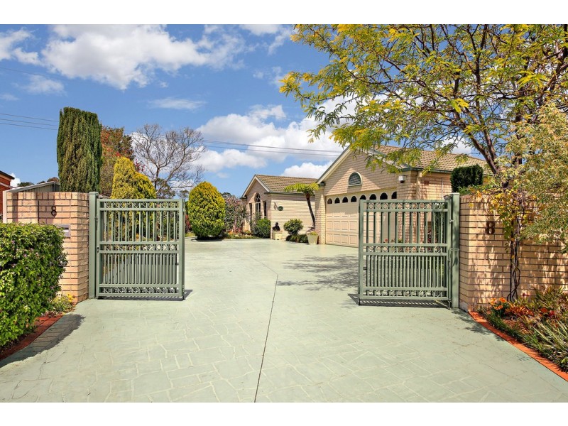 8 Correa Court, Voyager Point NSW 2172