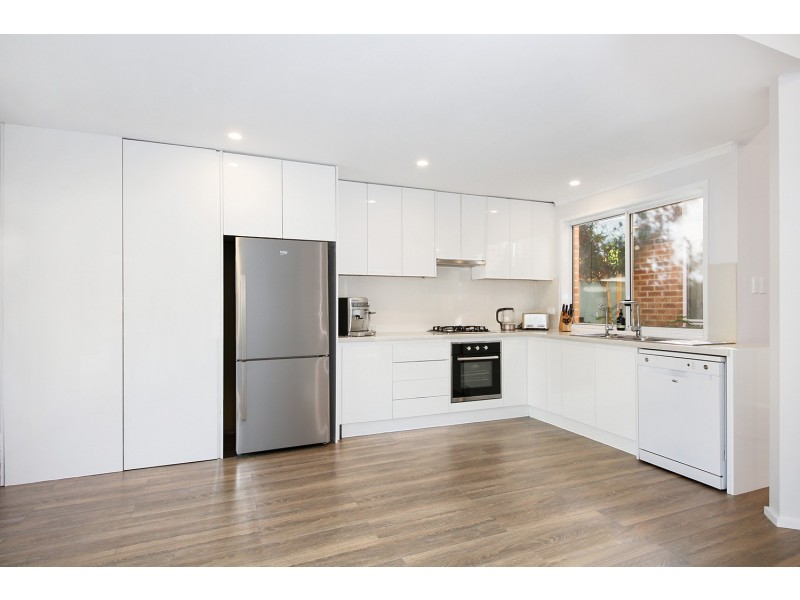 12 Esher Mews, Wattle Grove NSW 2173