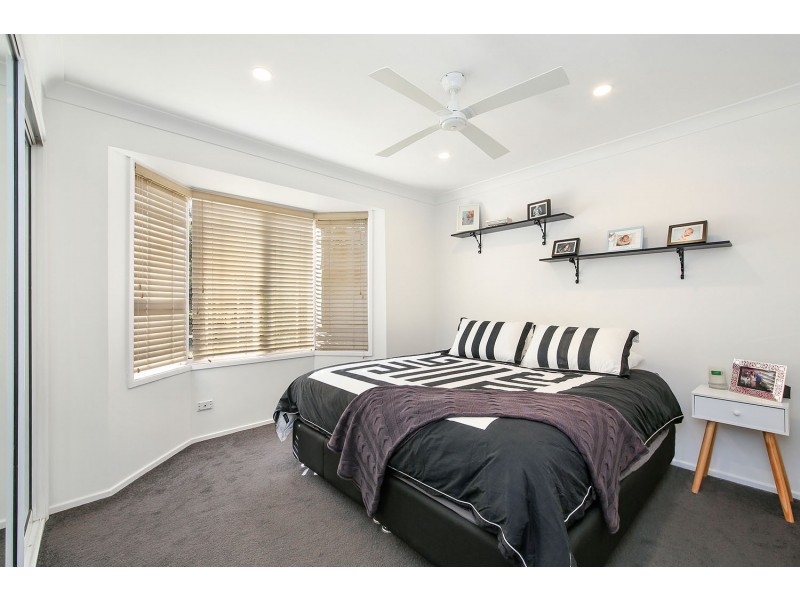 12 Esher Mews, Wattle Grove NSW 2173