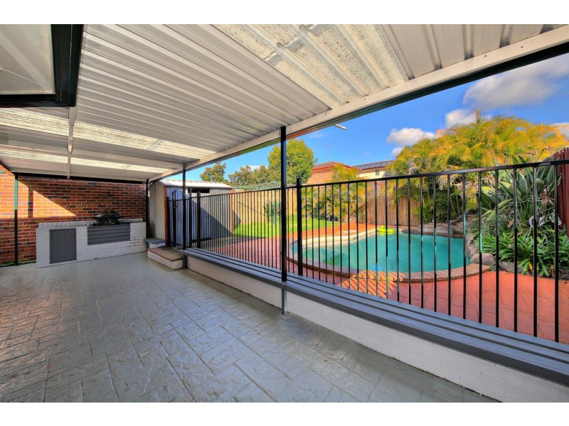 12 Esher Mews, Wattle Grove NSW 2173