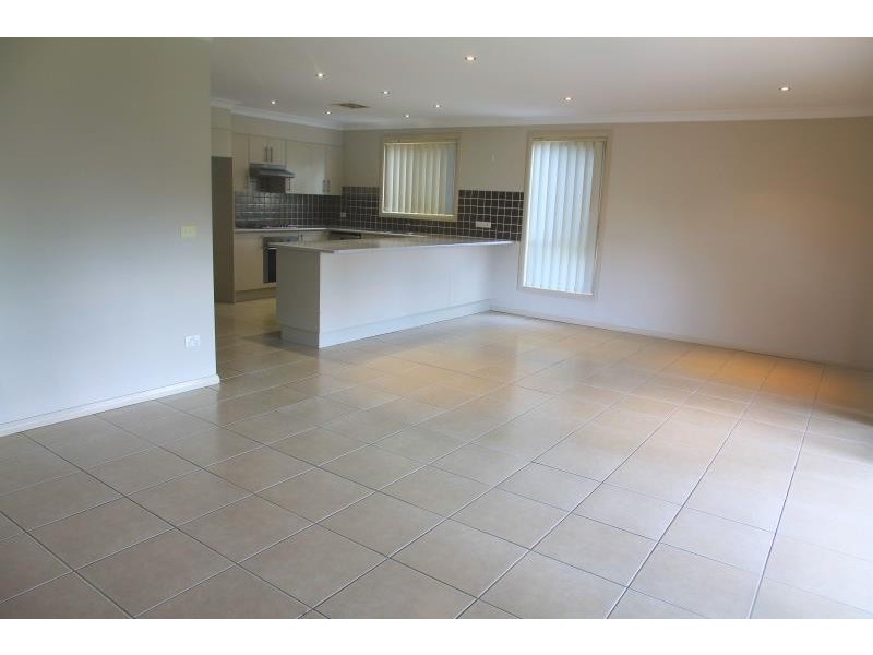 279b EPSOM RD, Chipping Norton NSW 2170