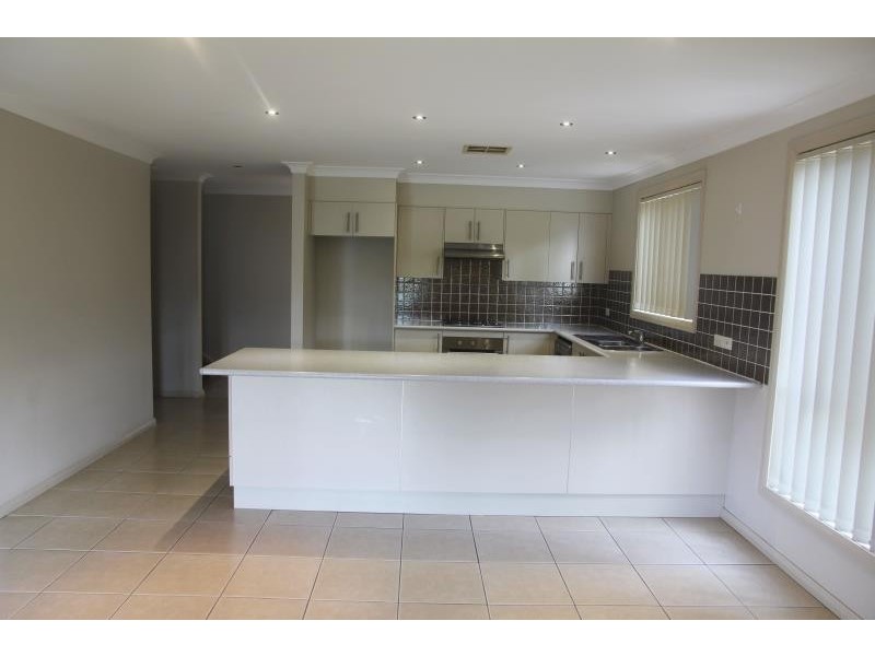 279b EPSOM RD, Chipping Norton NSW 2170
