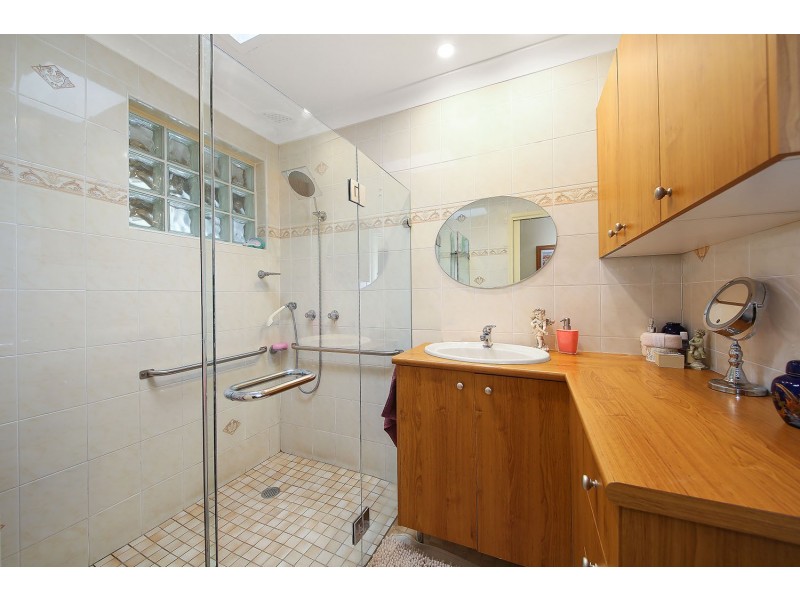 4 Rail Place, Chipping Norton NSW 2170