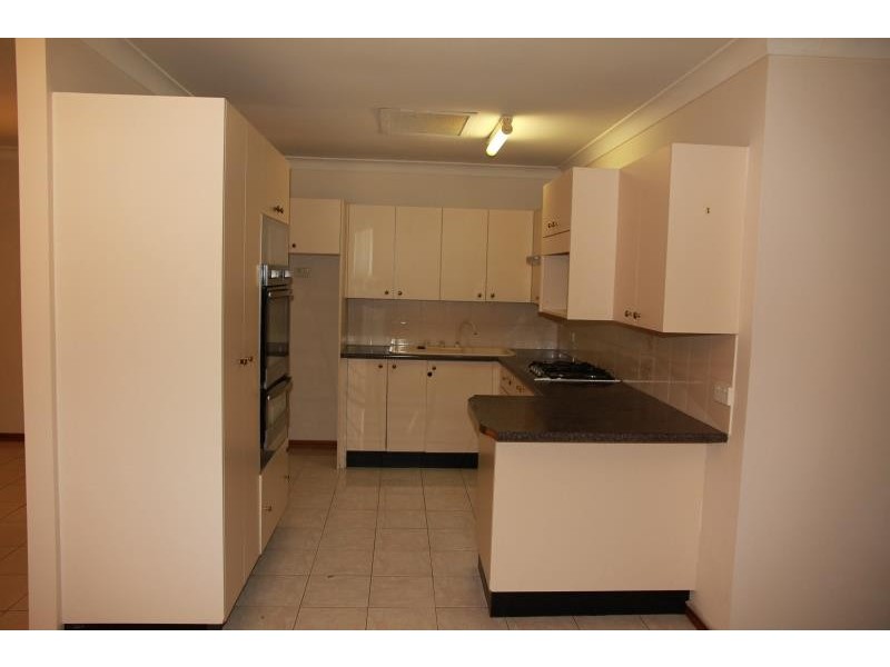 15 BALALA COURT, Wattle Grove NSW 2173