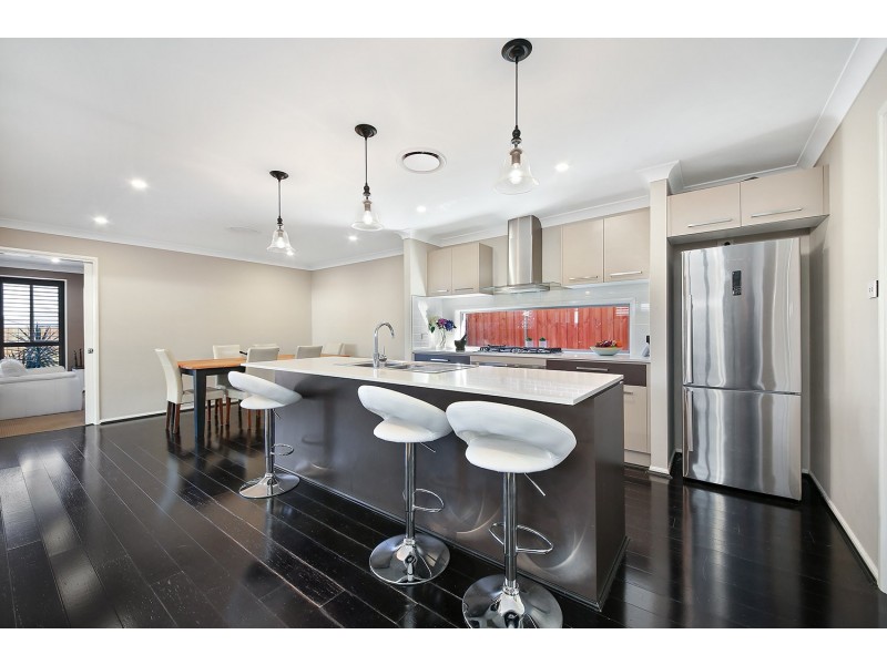 11 Velour Crescent, Moorebank NSW 2170