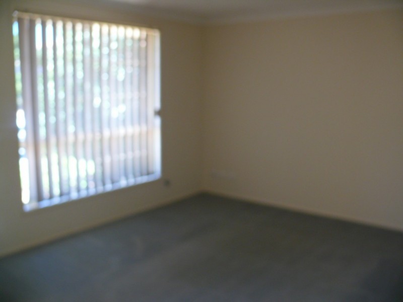 39 Collie Court, Wattle Grove NSW 2173