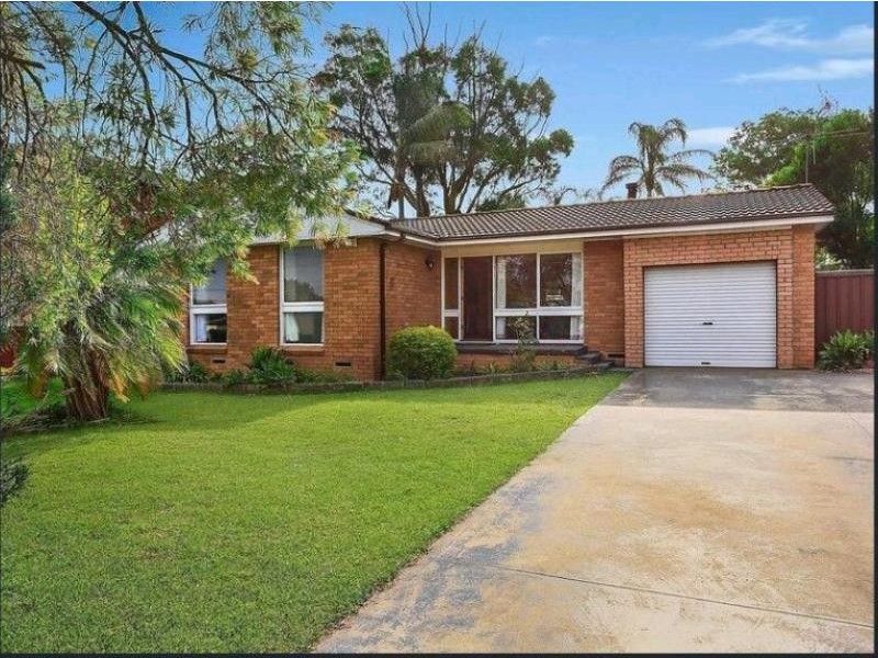 3 PAINE AVENUE, Moorebank NSW 2170