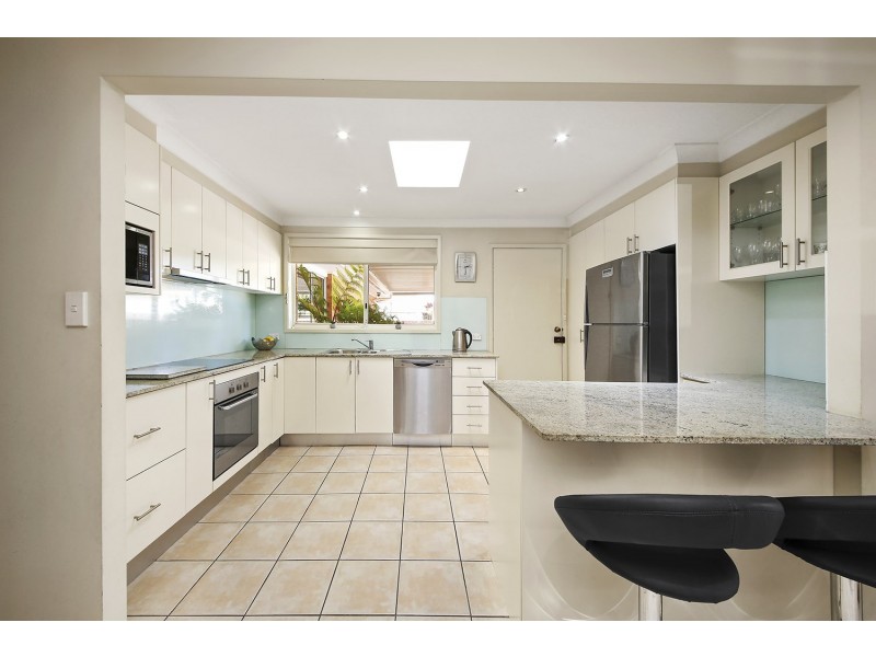 32 Aylesbury Crescent, Chipping Norton NSW 2170