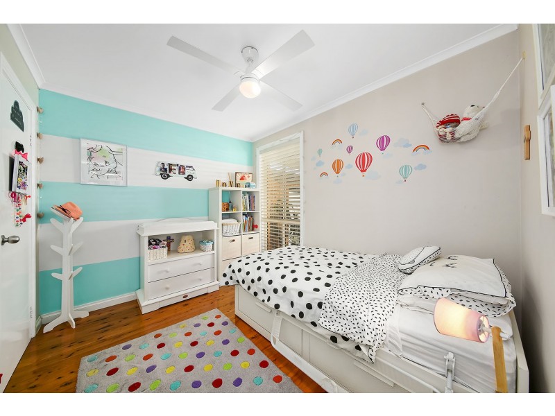 10 Isa Close, Bossley Park NSW 2176