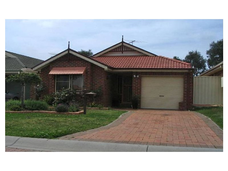 28 Banyule Court, Wattle Grove NSW 2173