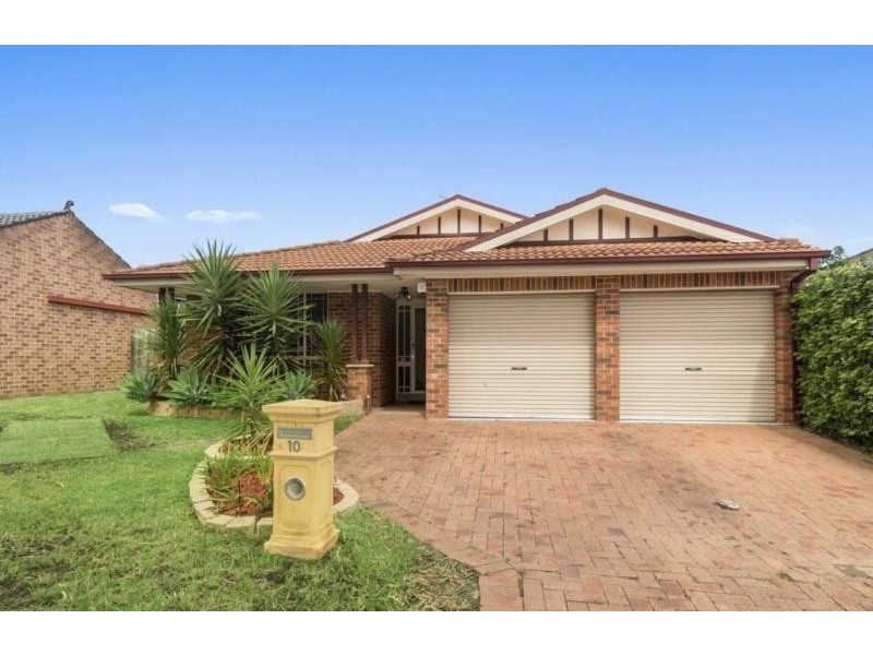 10 GRACEMERE COURT, Wattle Grove NSW 2173