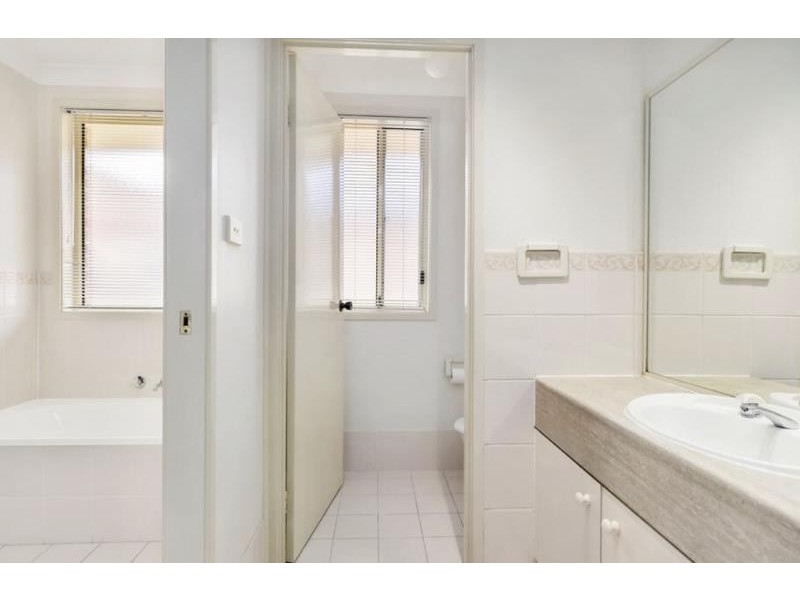 10 GRACEMERE COURT, Wattle Grove NSW 2173