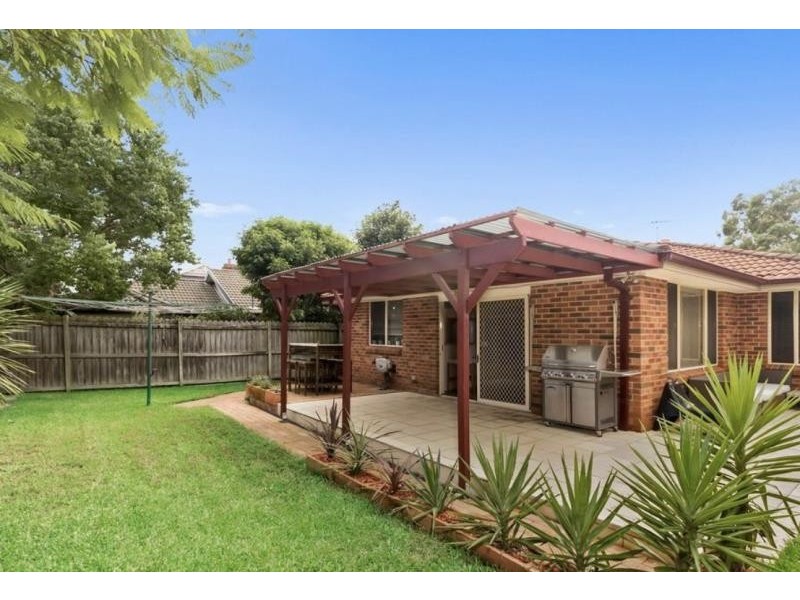 10 GRACEMERE COURT, Wattle Grove NSW 2173
