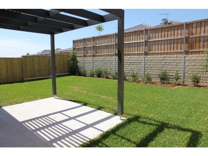 6 Hennessy Avenue, Moorebank NSW 2170