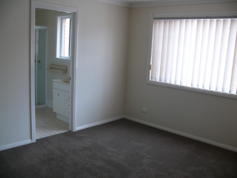 Wattle Grove NSW 2173