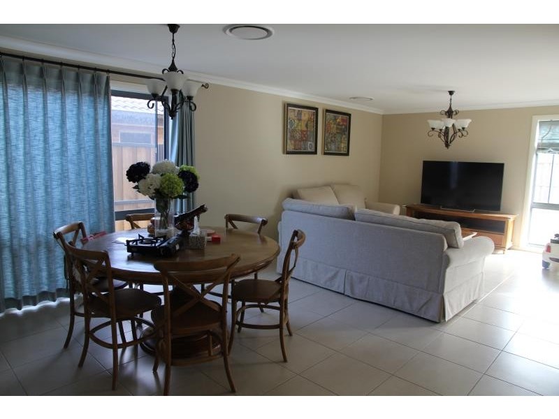 15 VOGUE AVE, Moorebank NSW 2170