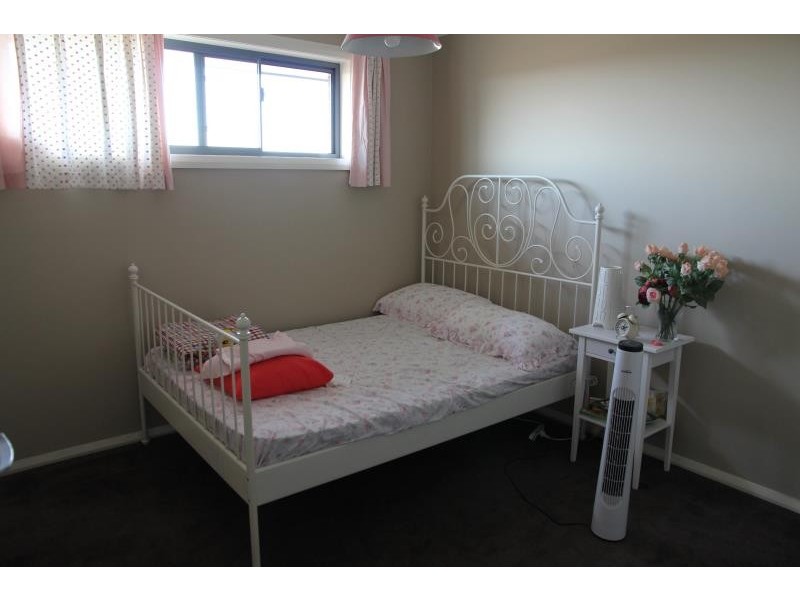 15 VOGUE AVE, Moorebank NSW 2170