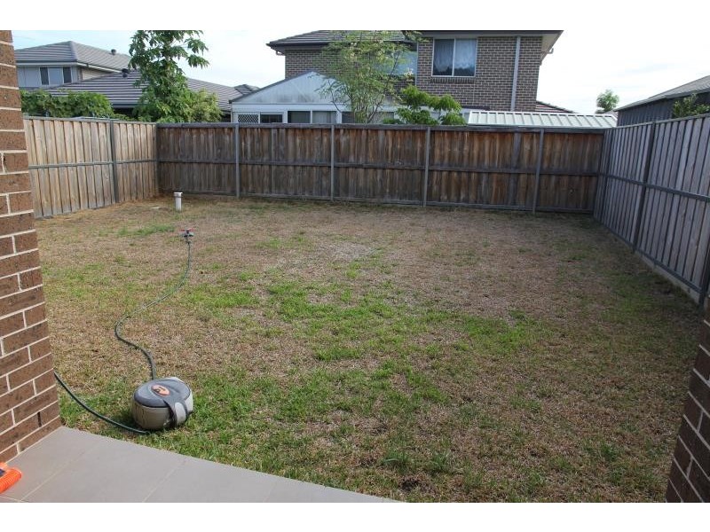 15 VOGUE AVE, Moorebank NSW 2170