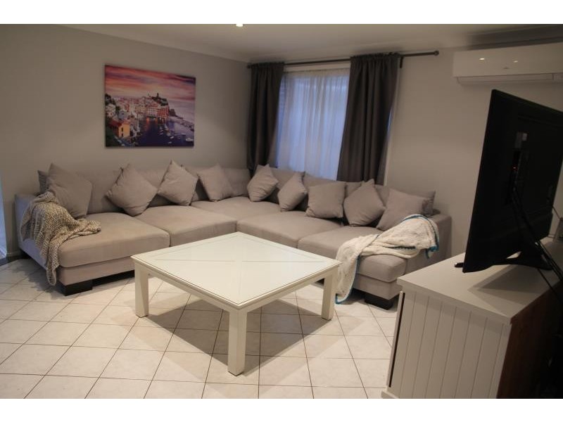 11 TUSCULUM, Wattle Grove NSW 2173