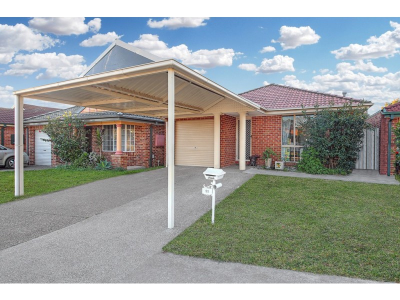 11 Banyule Court, Wattle Grove NSW 2173