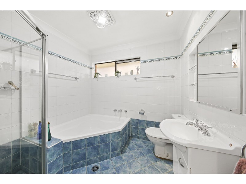 16 Lavington Avenue, Chipping Norton NSW 2170