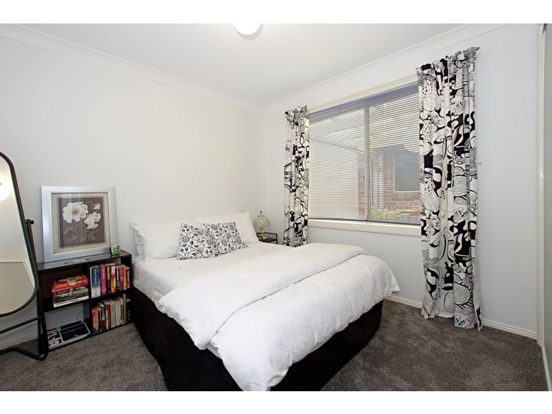 15 Orara Court, Wattle Grove NSW 2173