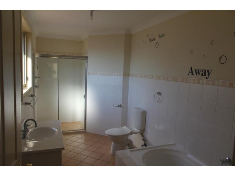 42A Stewart Ave, Hammondville NSW 2170