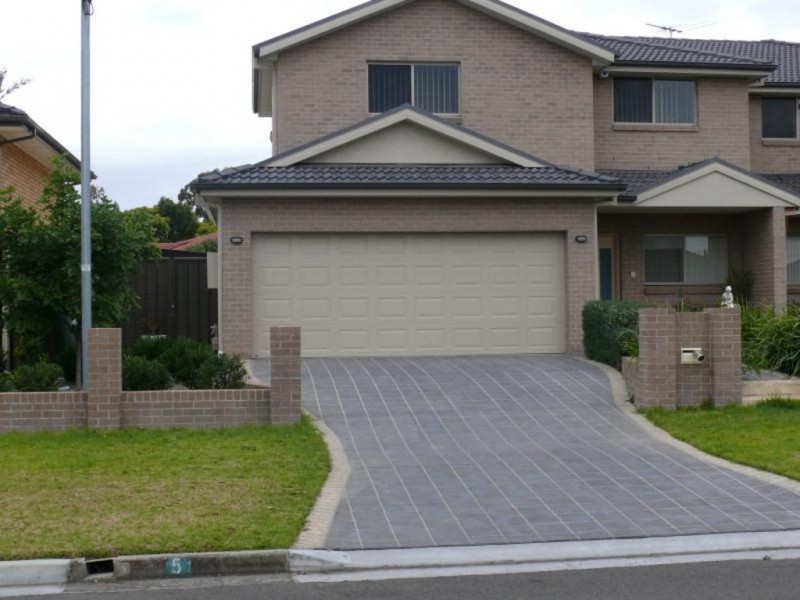 5a Flanagan Avenue, Moorebank NSW 2170