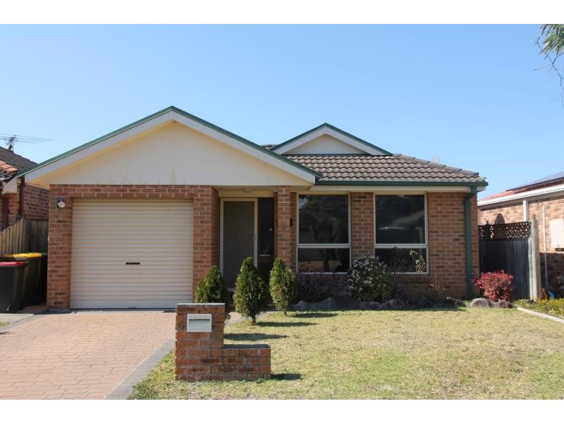 3 Warrego Court, Wattle Grove NSW 2173