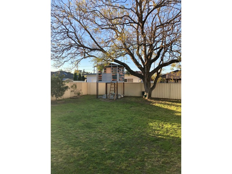 19 Hillcrest Avenue, Moorebank NSW 2170