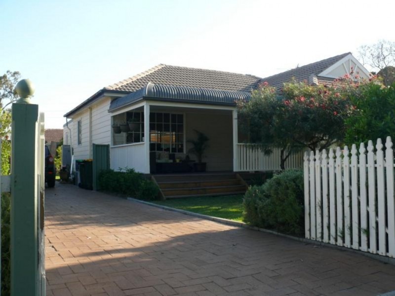 Wattle Grove NSW 2173