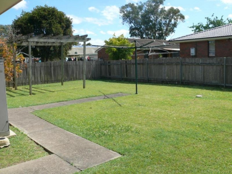 8 Chauvel Street, Wattle Grove NSW 2173