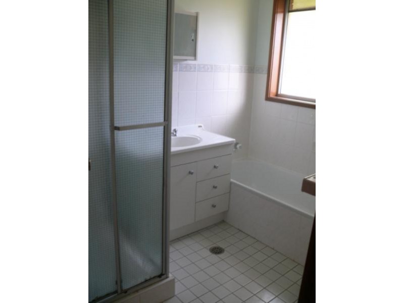 8 Chauvel Street, Wattle Grove NSW 2173