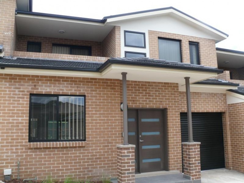 3/1 Ikara Crescent, Moorebank NSW 2170