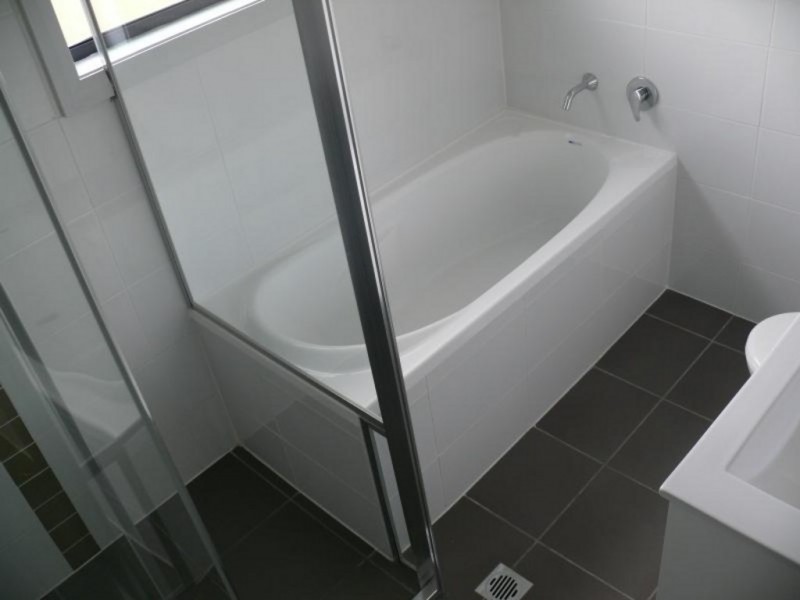 4/1 Ikara Crescent, Moorebank NSW 2170