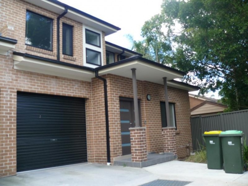 5/1 Ikara Crescent, Moorebank NSW 2170