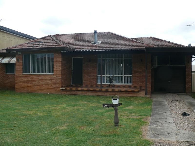 10 Cooper Ave, Moorebank NSW 2170