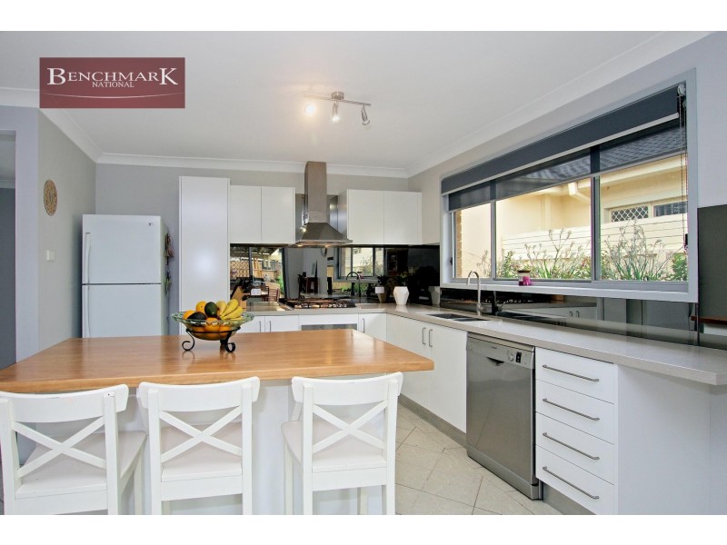 16 Wombeyan Court, Wattle Grove NSW 2173