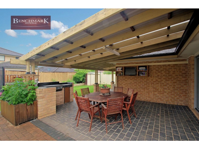 16 Wombeyan Court, Wattle Grove NSW 2173