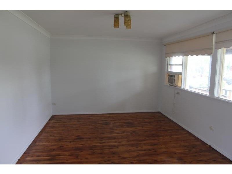 2 GOLDFINCH AVENUE, Moorebank NSW 2170