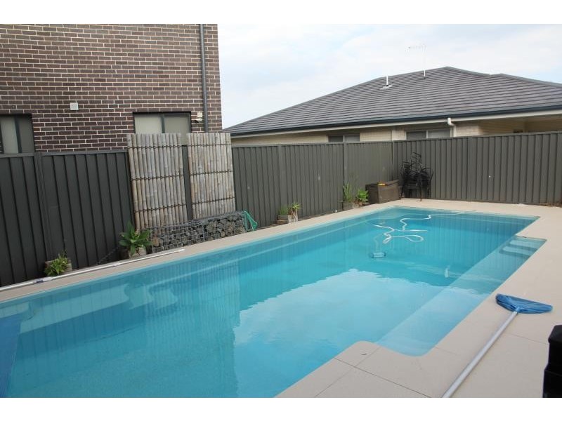 55 Coach Drive, Voyager Point NSW 2172